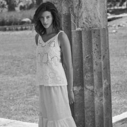 Strapped Linen Top With Embroidered Details - White By Haris Cotton -Cheap Haris Cotton Store r3ol6ak8lonnpdlkaesw